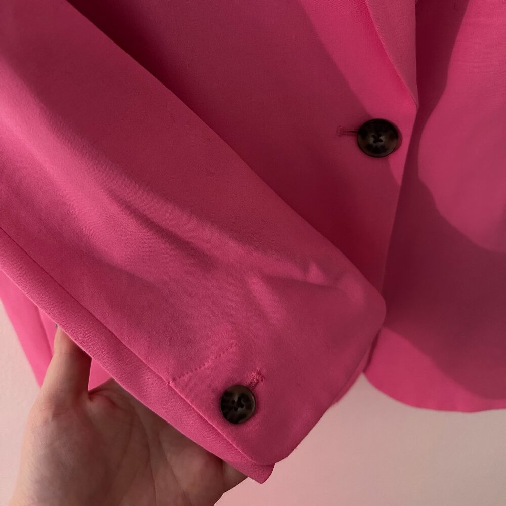 Pink Suit (Blazer + Dress Pants) - Picture 6 of 7